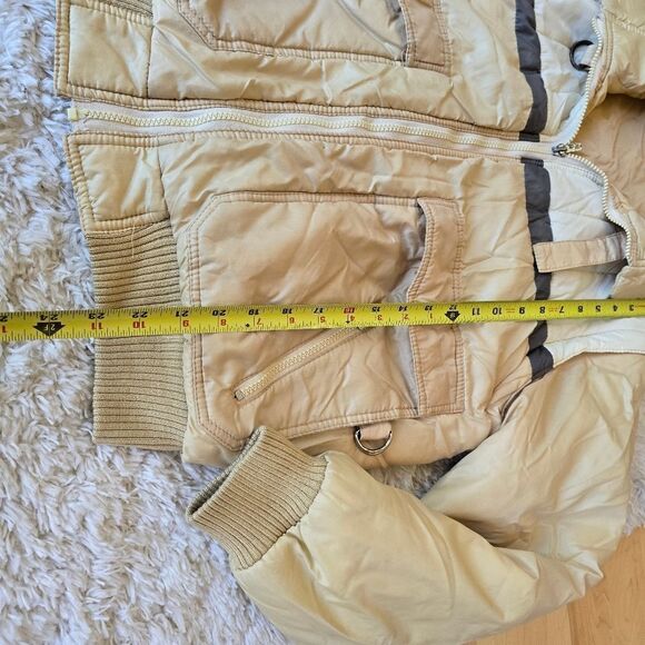 Womens Beige Quilted Jacket Vest Retro Size Medium  Vintage - Picture 7 of 11